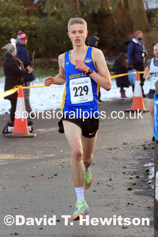 The 2022 Saltwell 10k Road Race, Gateshead.  Photo: David T. Hewitson/Sports for All Pics